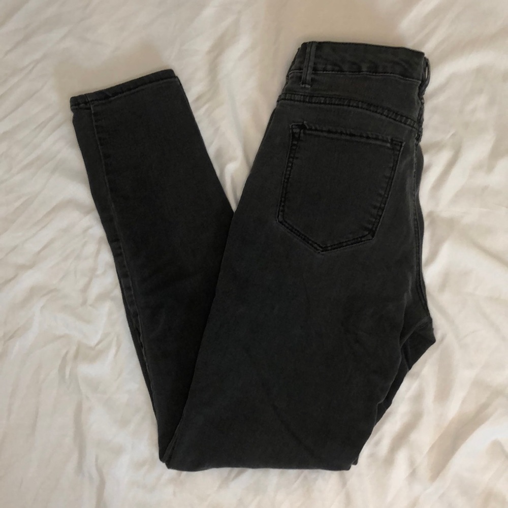 Adrienne Vittadini Stretch Faded Black Skinny Jeans